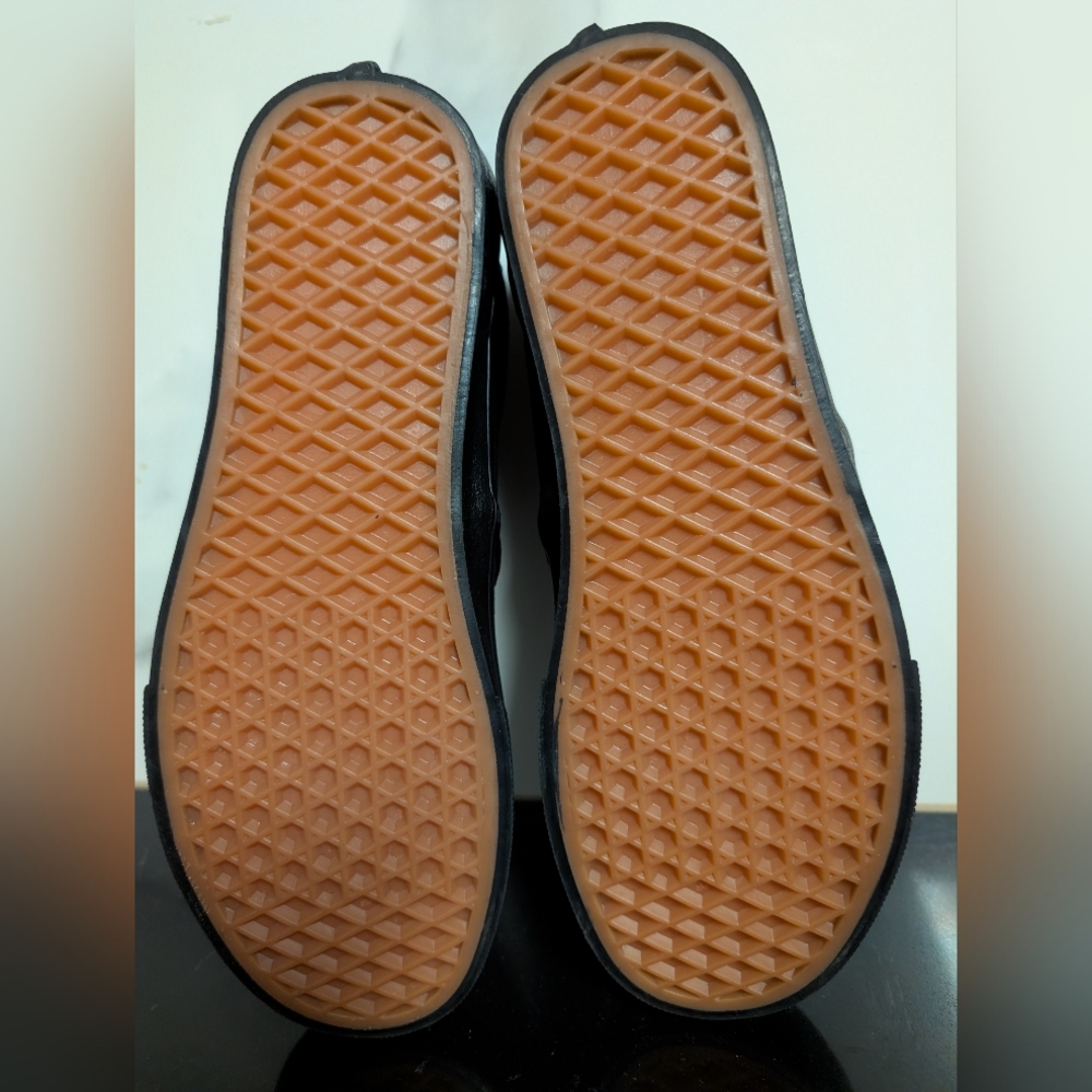 Vans® Asher Men's Black Slip-On Sneakers Size 7.5 Like New - Picture 9 of 10